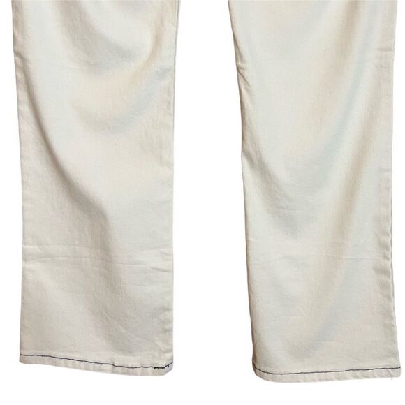 NWT! D2G white boot cut jeans. Size 4 petite - Picture 11 of 12
